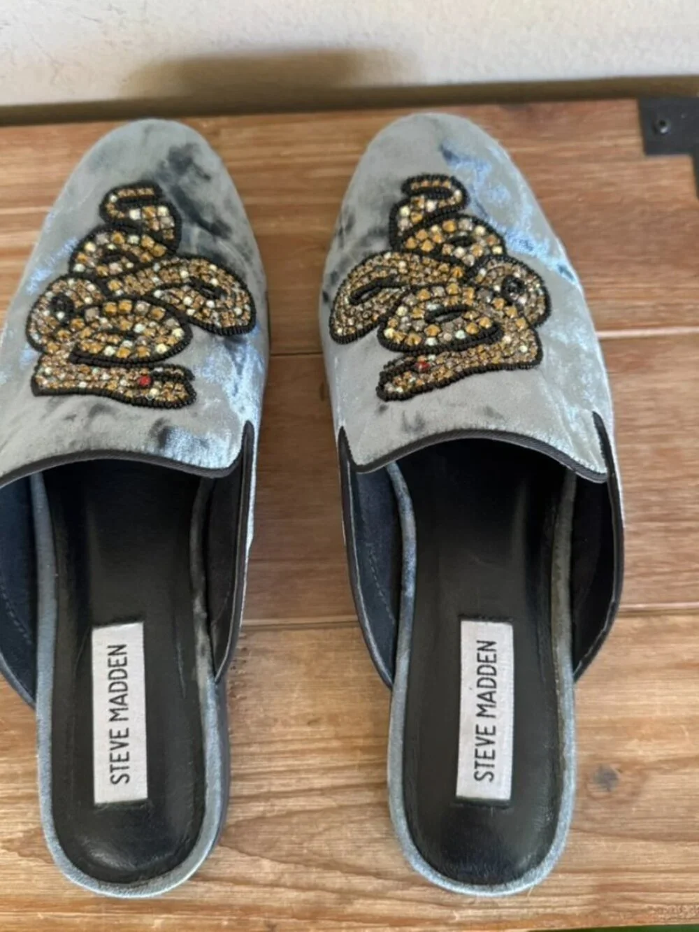 Steve Madden Hyde Blue Velvet Beaded Snake Slip on‎ Flat Loafer Mules Size 8.5 - Picture 10 of 14